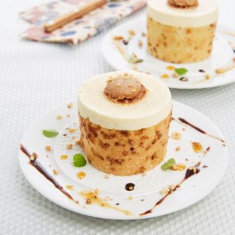 Entremets bavaroise vanille biscuit Joconde insert crémeux praliné (cap  pâtissier) - Tendances-FOOD