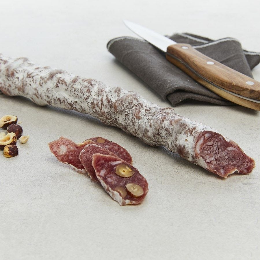 Saucisse sèche aux noisettes artisanale