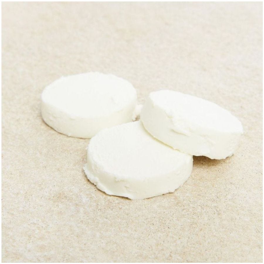 Fromage de chèvre frais en palet