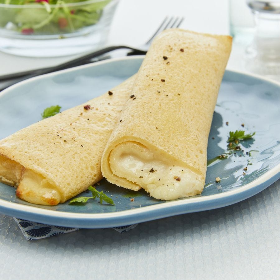 Crêpe à l'emmental roulée