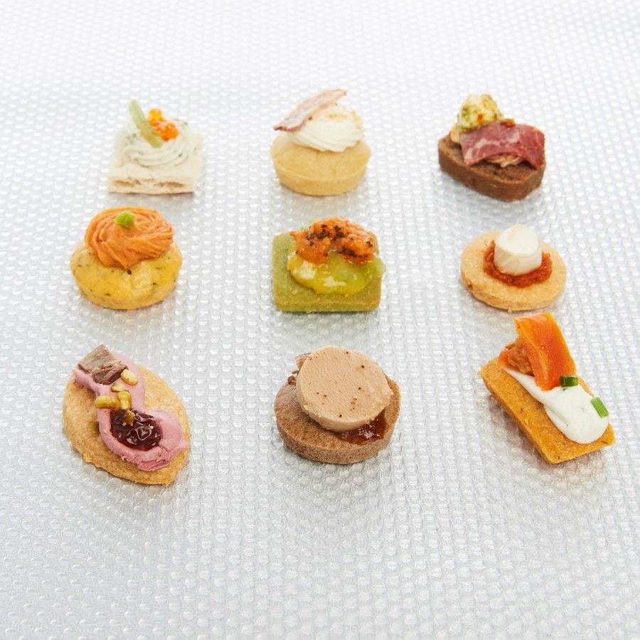 Assortiment de 58 canapés Fantastic