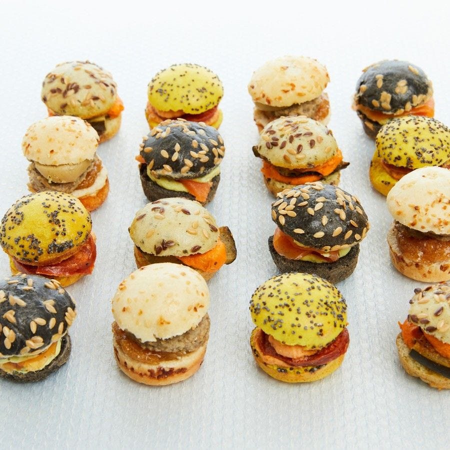 Assortiment de 24 mini burgers