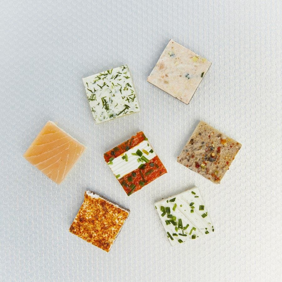 Assortiment de 140 canapés Traiteur