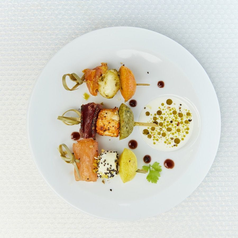 Assortiment de 24 mini brochettes