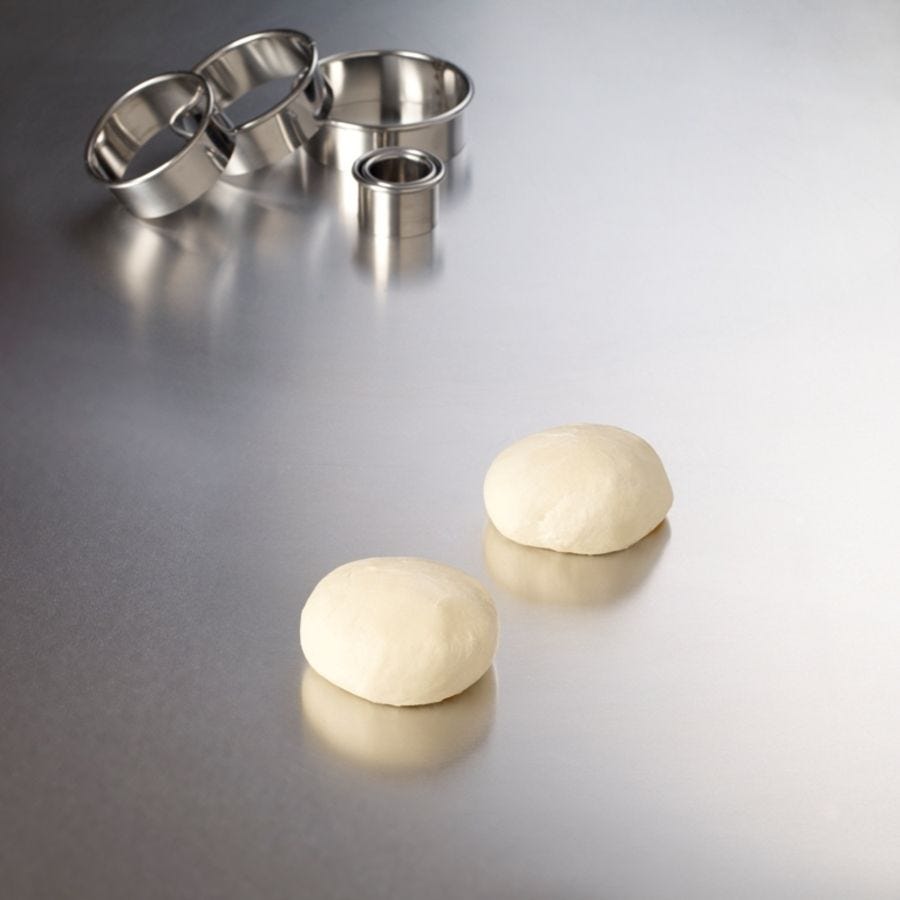 Boule pizza crue