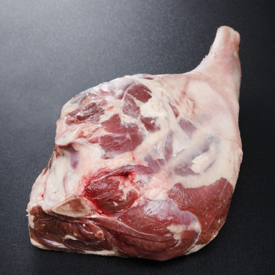 Gigot d'agneau avec os sans selle crosse raccourcie