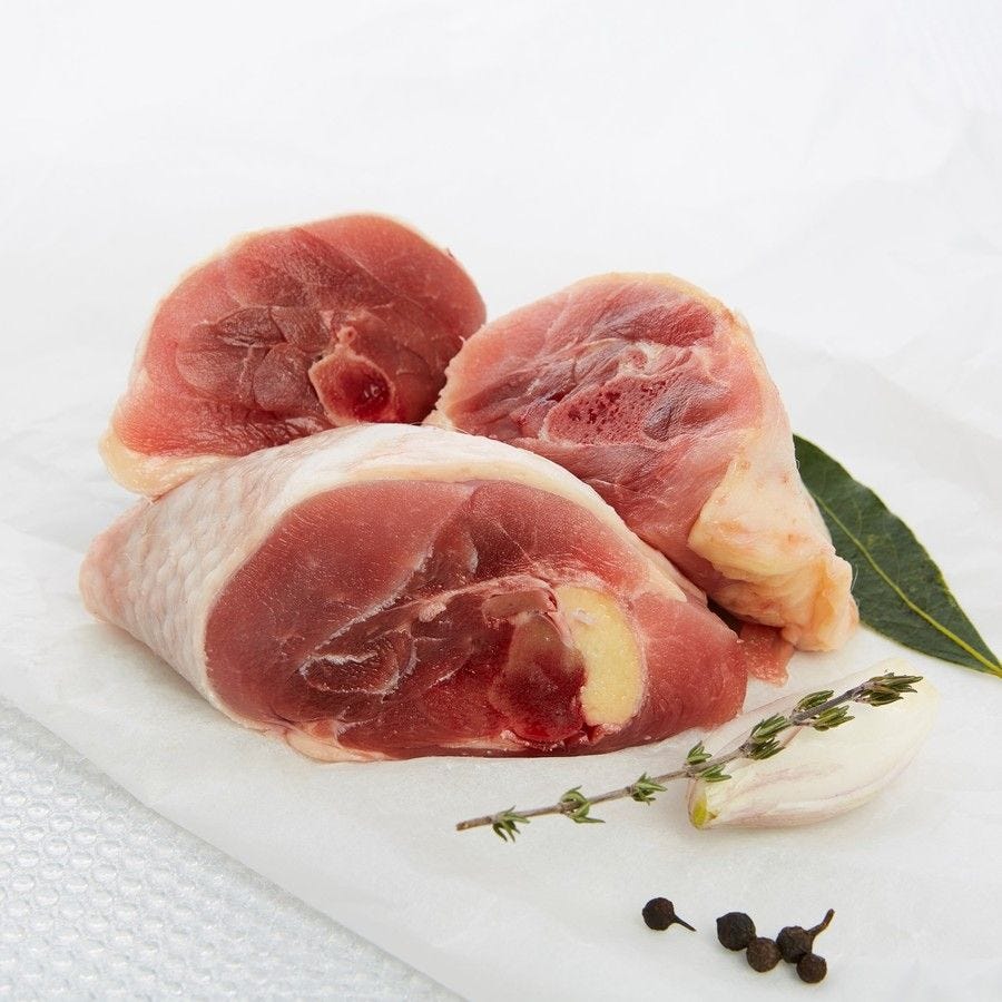 Morceaux de cuisse de volaille pour coq au vin