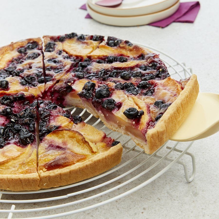 Tarte normande aux pommes et aux cassis prédécoupée