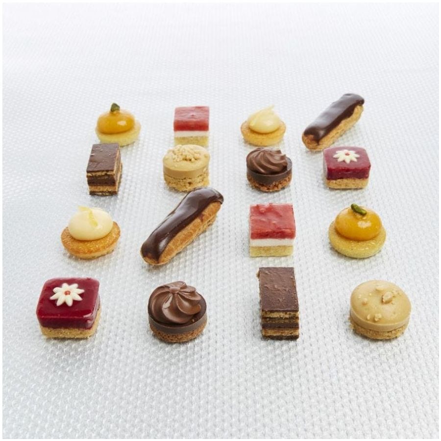 Assortiment de 48 petits fours Tradition