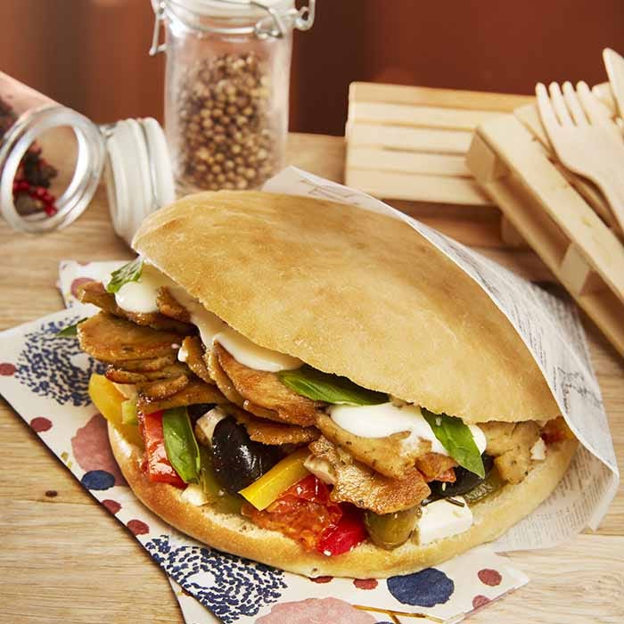 kebab veggie poivrons feta sauce pitta