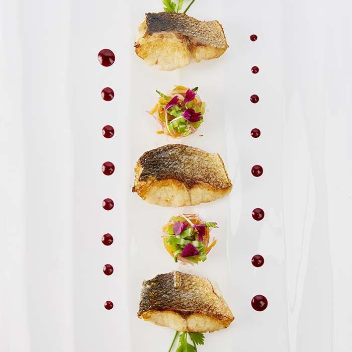 escalope bar peau croustillante sauce verjus